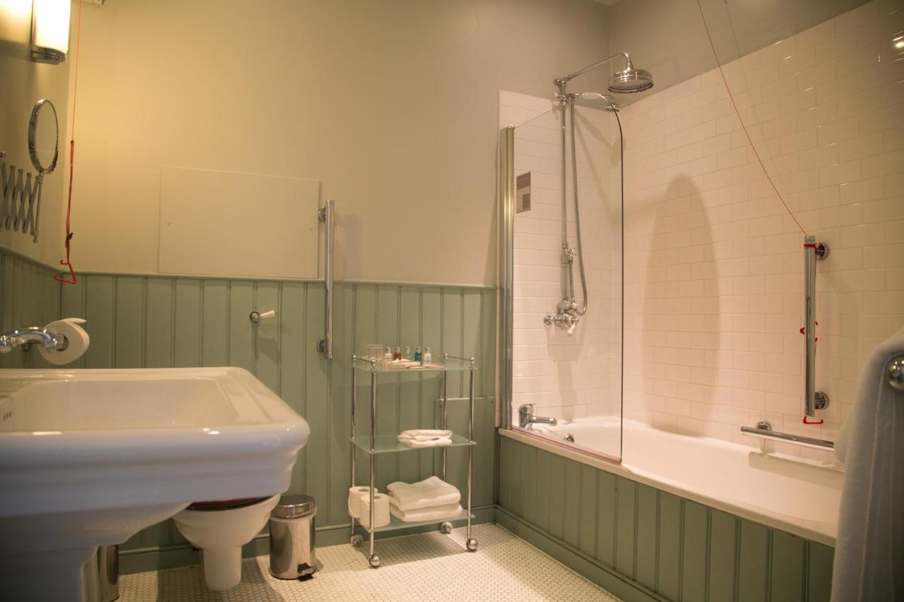 Collingwood Arms Hotel Cornhill on Tweed Δωμάτιο φωτογραφία